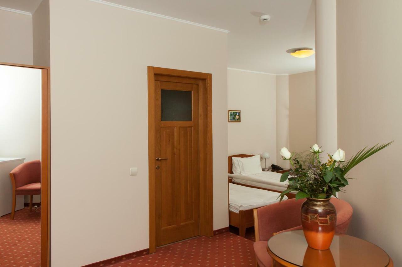 Hotel Hermes Alba Iulia Dış mekan fotoğraf